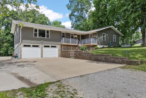 2459 125th Drive Marengo IA 52301