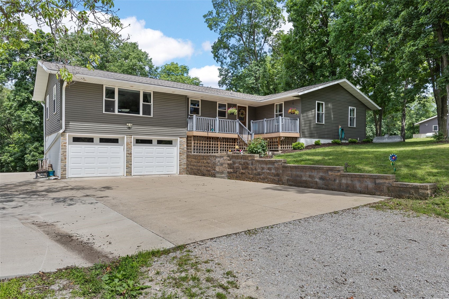 2459 125th Drive Marengo IA 52301