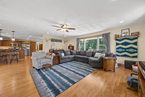 2459 125th Drive Marengo IA 52301