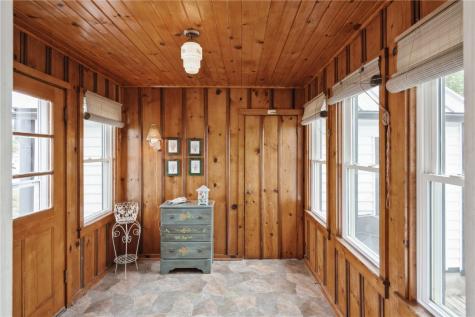 2215 1st Avenue SW Cedar Rapids IA 52405