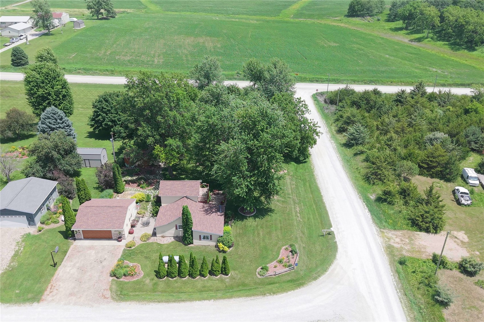 1690 140th Street NW Swisher IA 52338