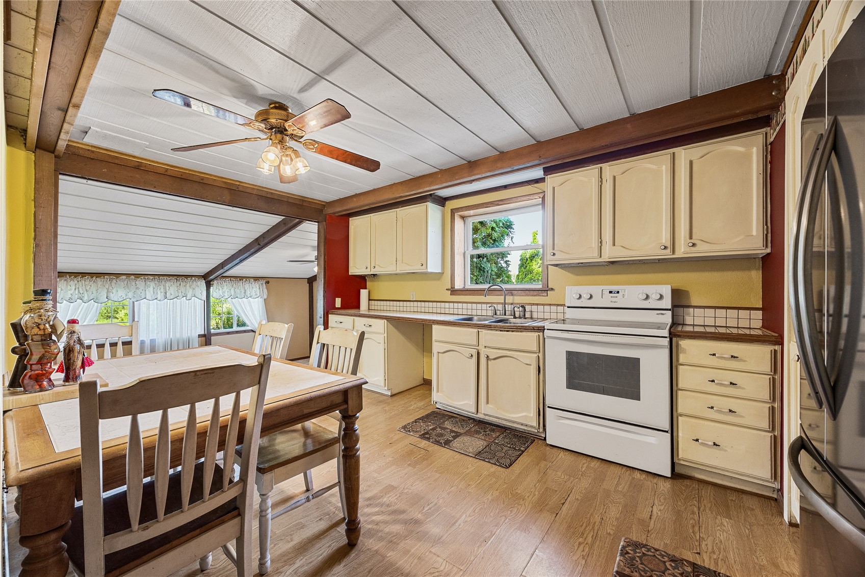 1690 140th Street NW Swisher IA 52338