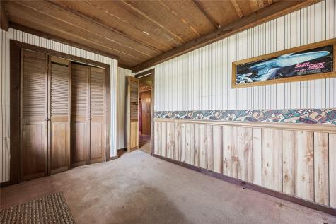 1690 140th Street NW Swisher IA 52338