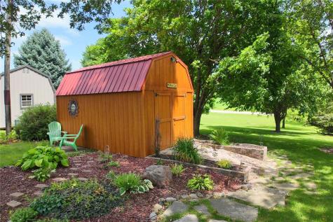 1690 140th Street NW Swisher IA 52338