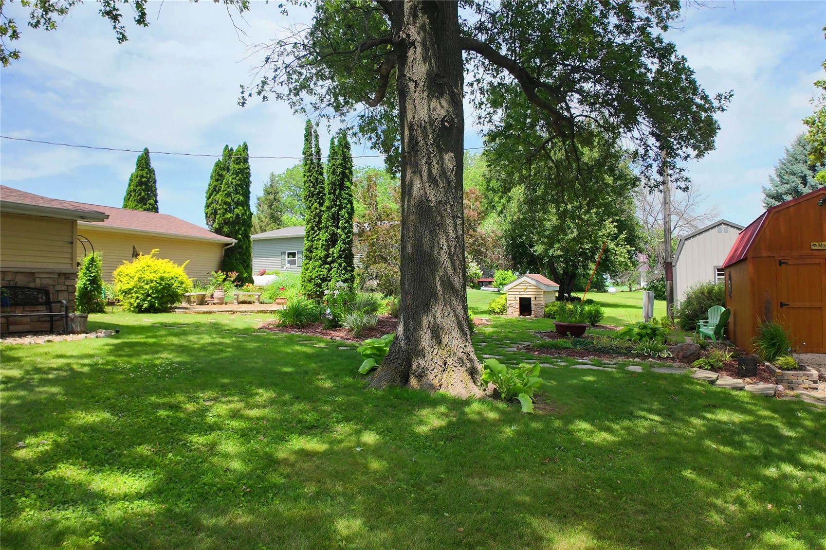 1690 140th Street NW Swisher IA 52338