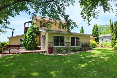 1690 140th Street NW Swisher IA 52338