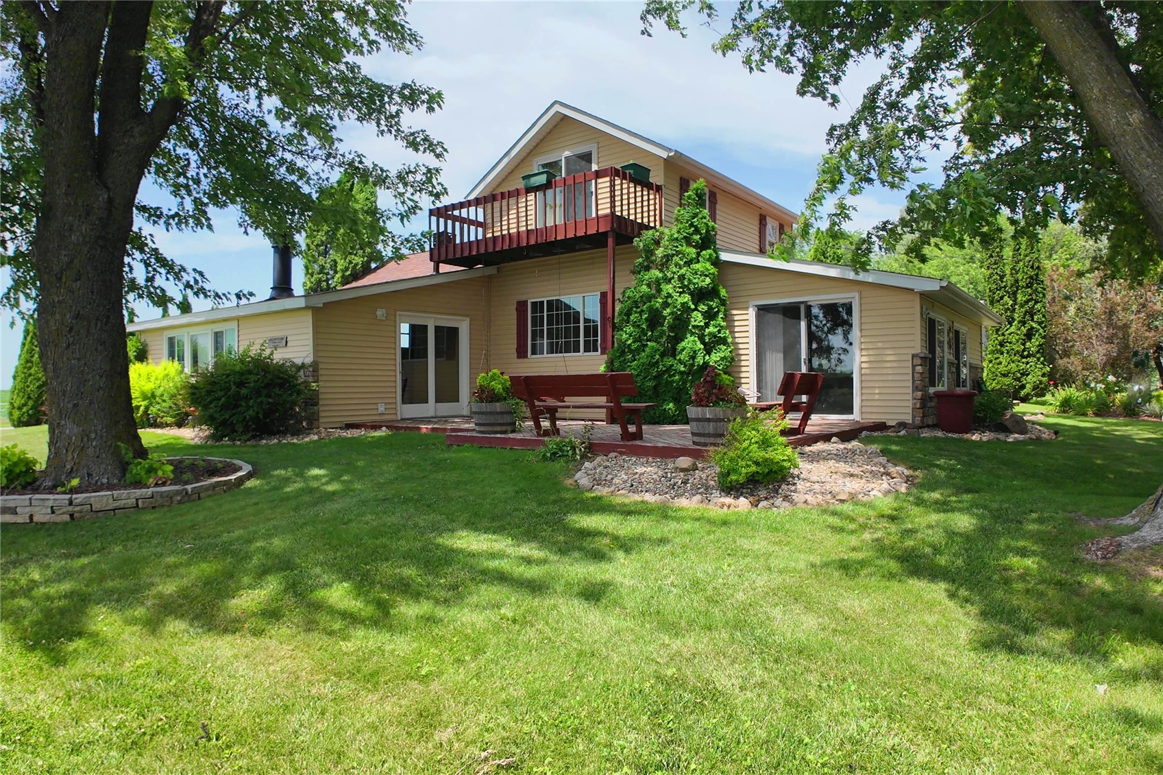 1690 140th Street NW Swisher IA 52338