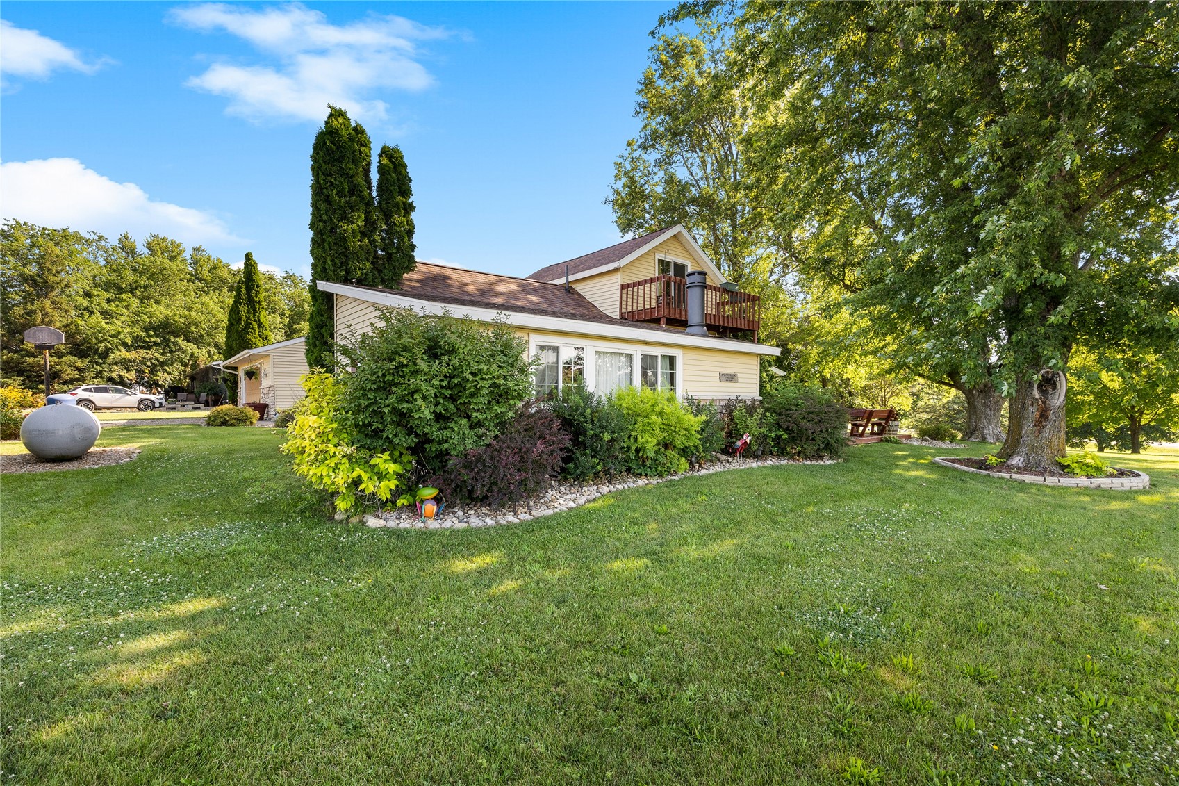 1690 140th Street NW Swisher IA 52338