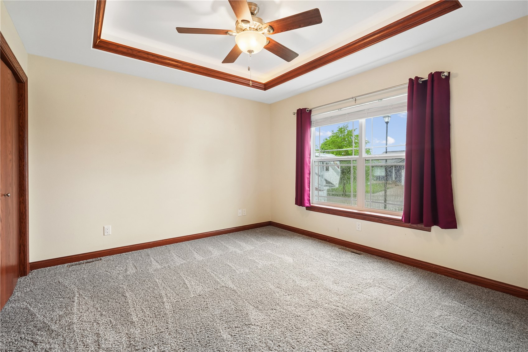 5601 Ruhd Street SW Cedar Rapids IA 52404