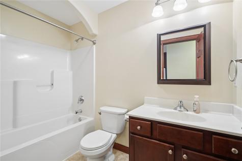 5601 Ruhd Street SW Cedar Rapids IA 52404