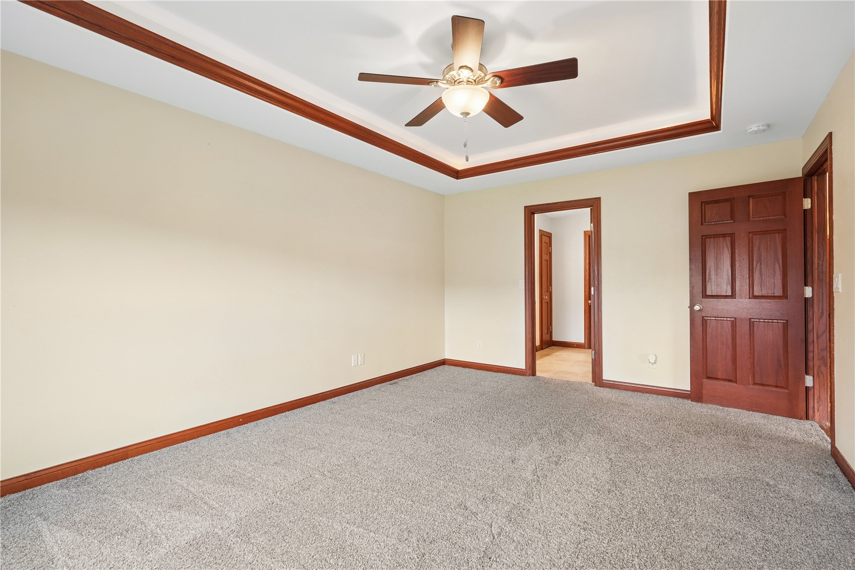 5601 Ruhd Street SW Cedar Rapids IA 52404