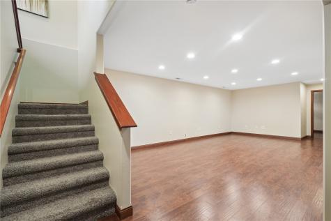 5601 Ruhd Street SW Cedar Rapids IA 52404