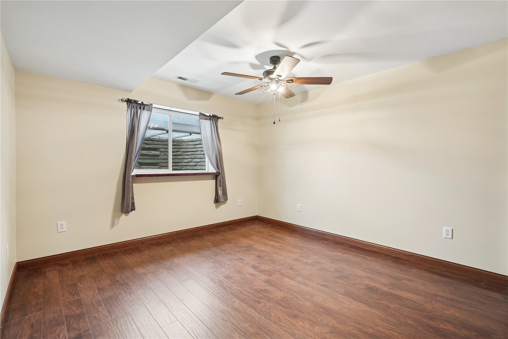 5601 Ruhd Street SW Cedar Rapids IA 52404
