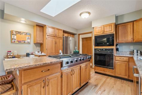 310 Mc Kinsie Court NE Cedar Rapids IA 52402