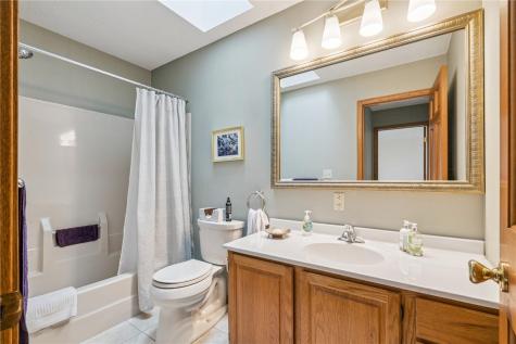 310 Mc Kinsie Court NE Cedar Rapids IA 52402