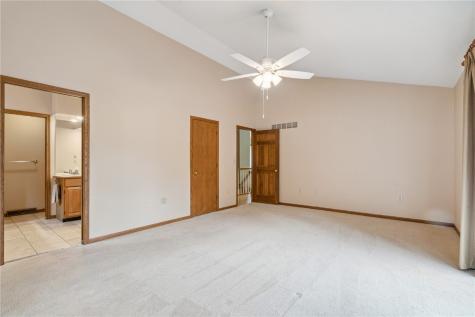 310 Mc Kinsie Court NE Cedar Rapids IA 52402