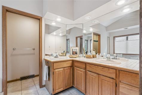 310 Mc Kinsie Court NE Cedar Rapids IA 52402