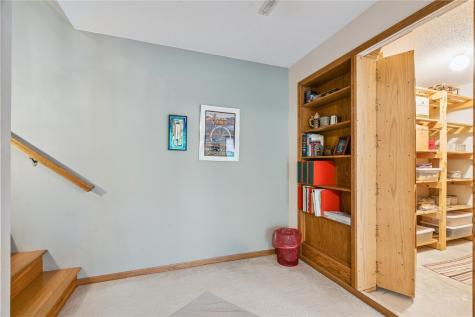 310 Mc Kinsie Court NE Cedar Rapids IA 52402