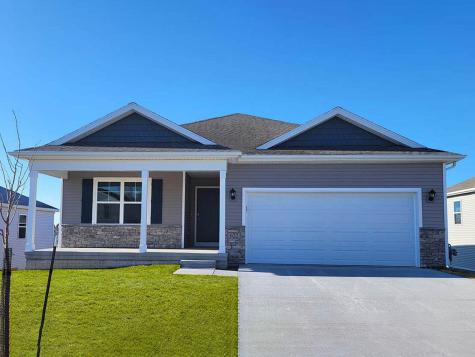 2689 Prairielight Drive Hiawatha IA 52233