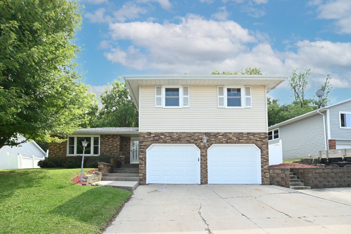 Anamosa IA, 508 Rosemary Lane