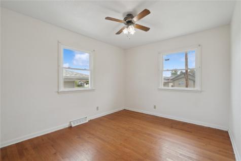 32 29th Avenue SW Cedar Rapids IA 52404