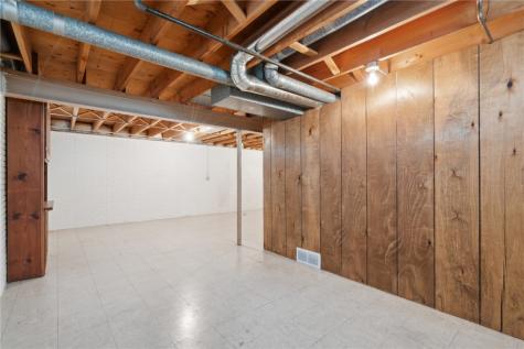 32 29th Avenue SW Cedar Rapids IA 52404