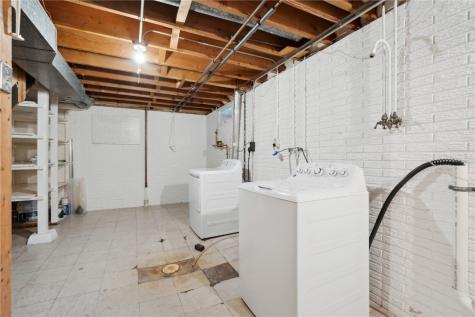 32 29th Avenue SW Cedar Rapids IA 52404