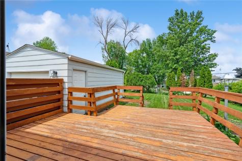 32 29th Avenue SW Cedar Rapids IA 52404