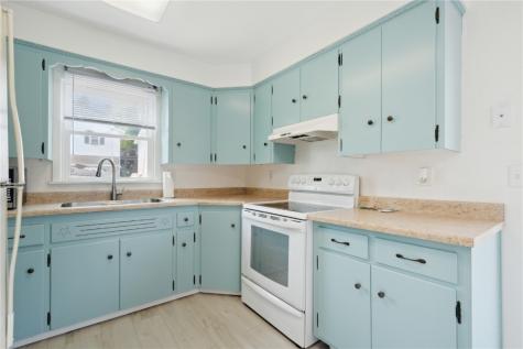 32 29th Avenue SW Cedar Rapids IA 52404