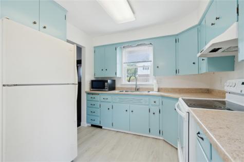 32 29th Avenue SW Cedar Rapids IA 52404