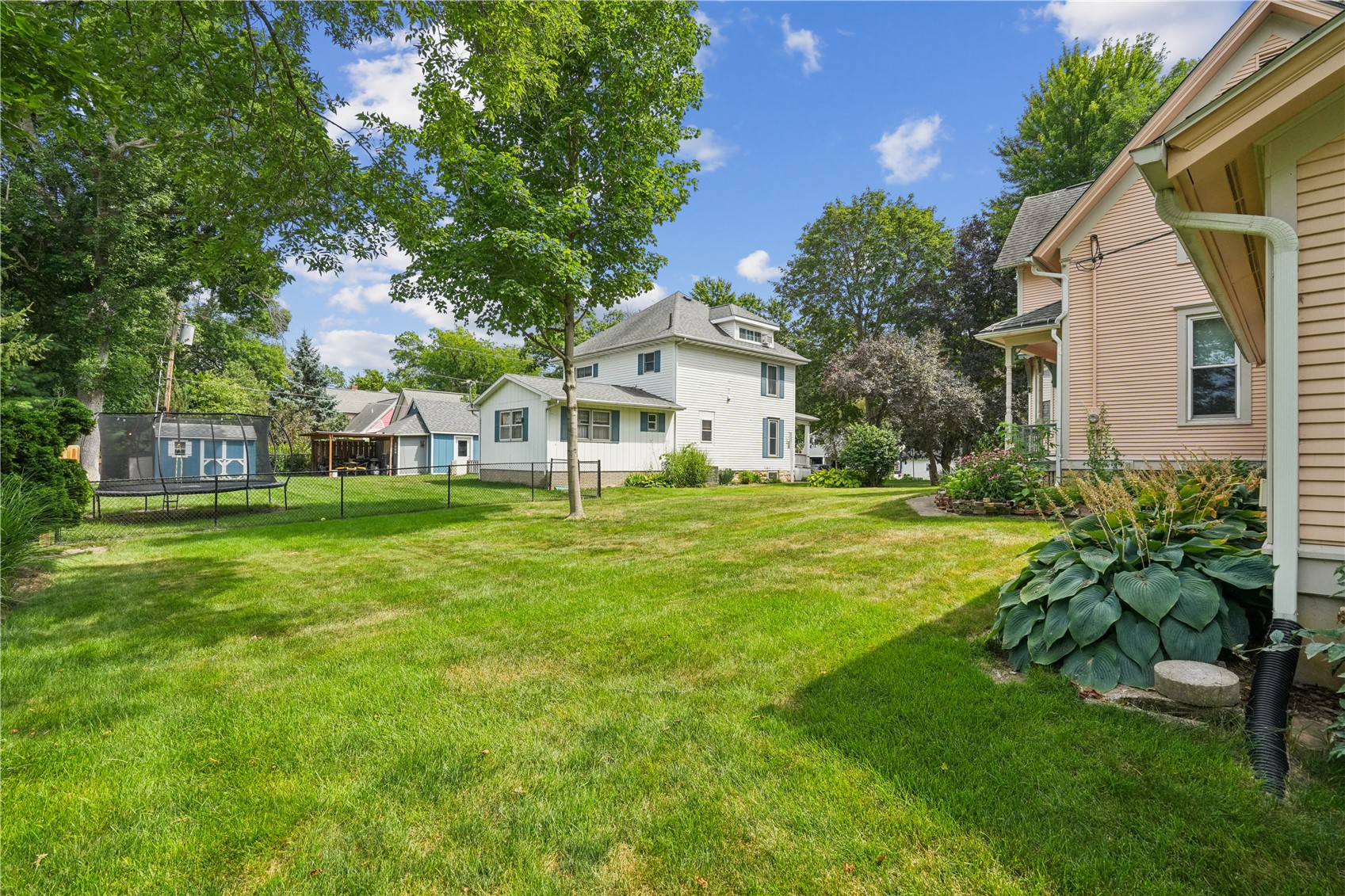 617 7th Street NW Mt Vernon IA 52314