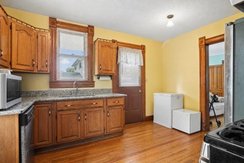 617 7th Street NW Mt Vernon IA 52314