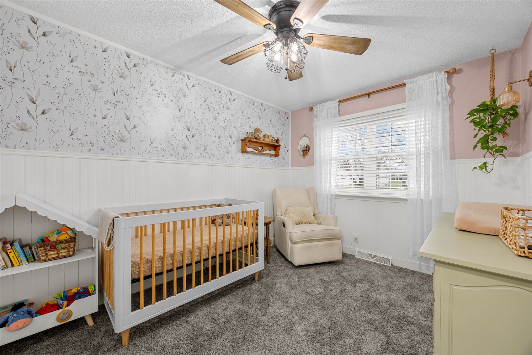2400 Victoria Drive SW Cedar Rapids IA 52404