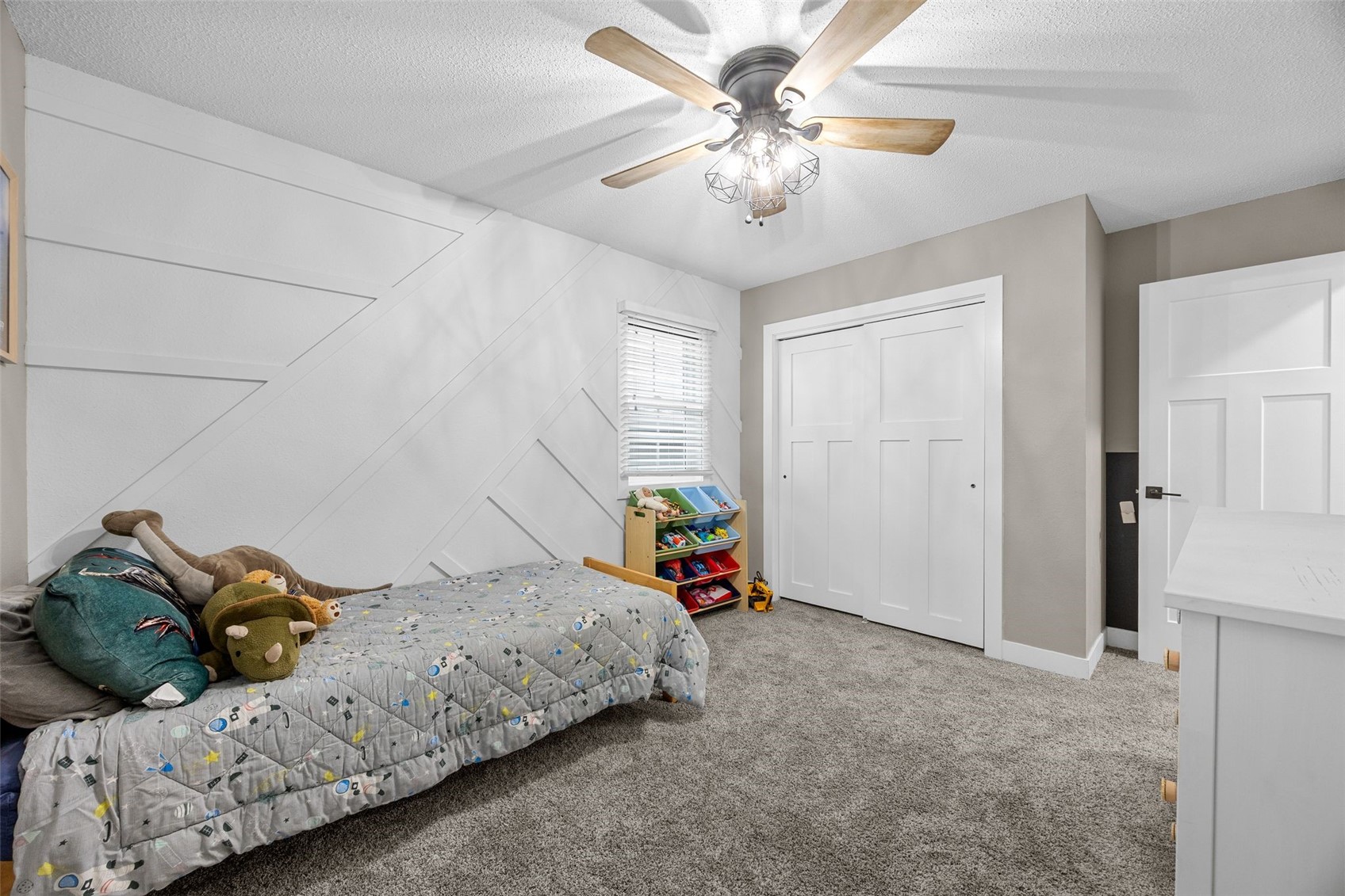 2400 Victoria Drive SW Cedar Rapids IA 52404
