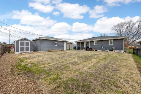 2400 Victoria Drive SW Cedar Rapids IA 52404