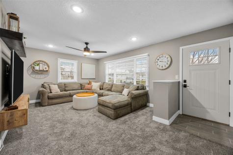 2400 Victoria Drive SW Cedar Rapids IA 52404