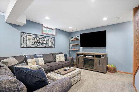3516 Amanda Court NW Cedar Rapids IA 52405