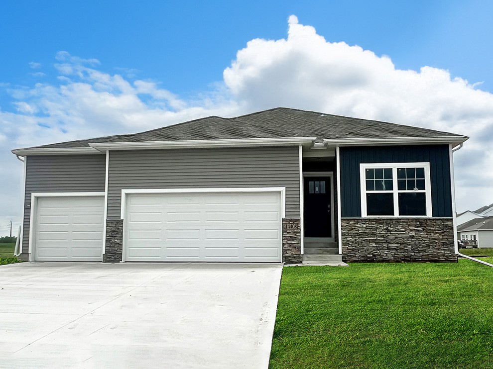 728 Maddie Lane Tiffin IA 52340