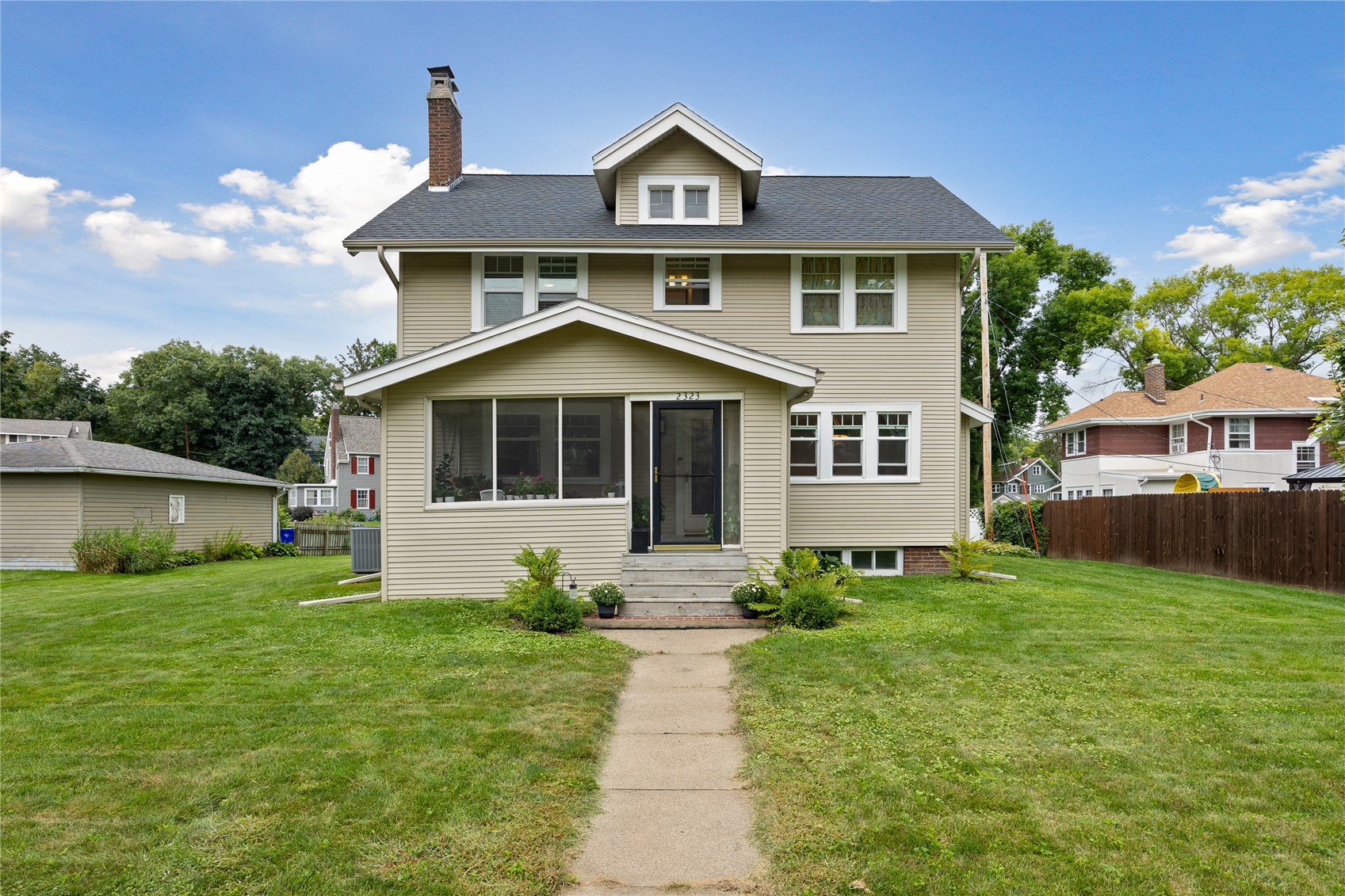 2323 Upland Drive SE Cedar Rapids IA 52403