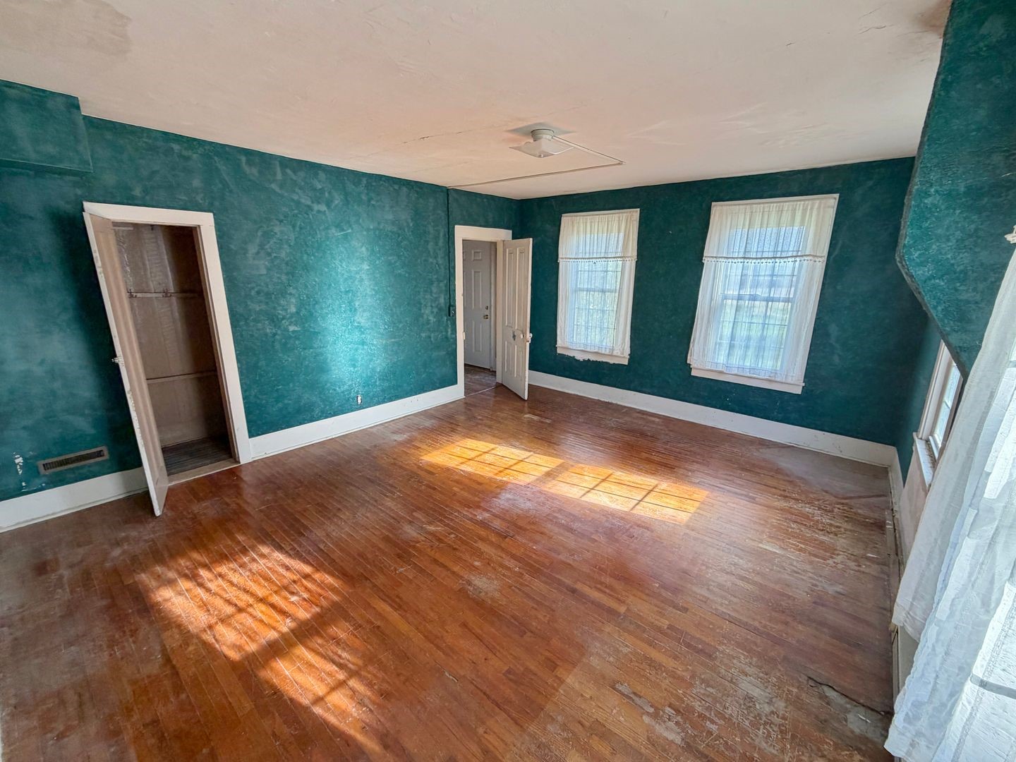 1555 77th Street Luzerne IA 52208