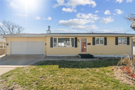 158 32nd Street NW Cedar Rapids IA 52405