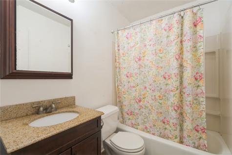 158 32nd Street NW Cedar Rapids IA 52405