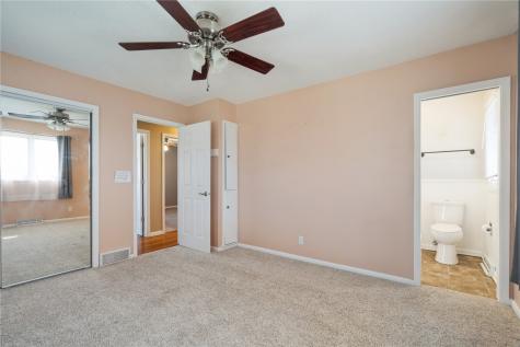 158 32nd Street NW Cedar Rapids IA 52405
