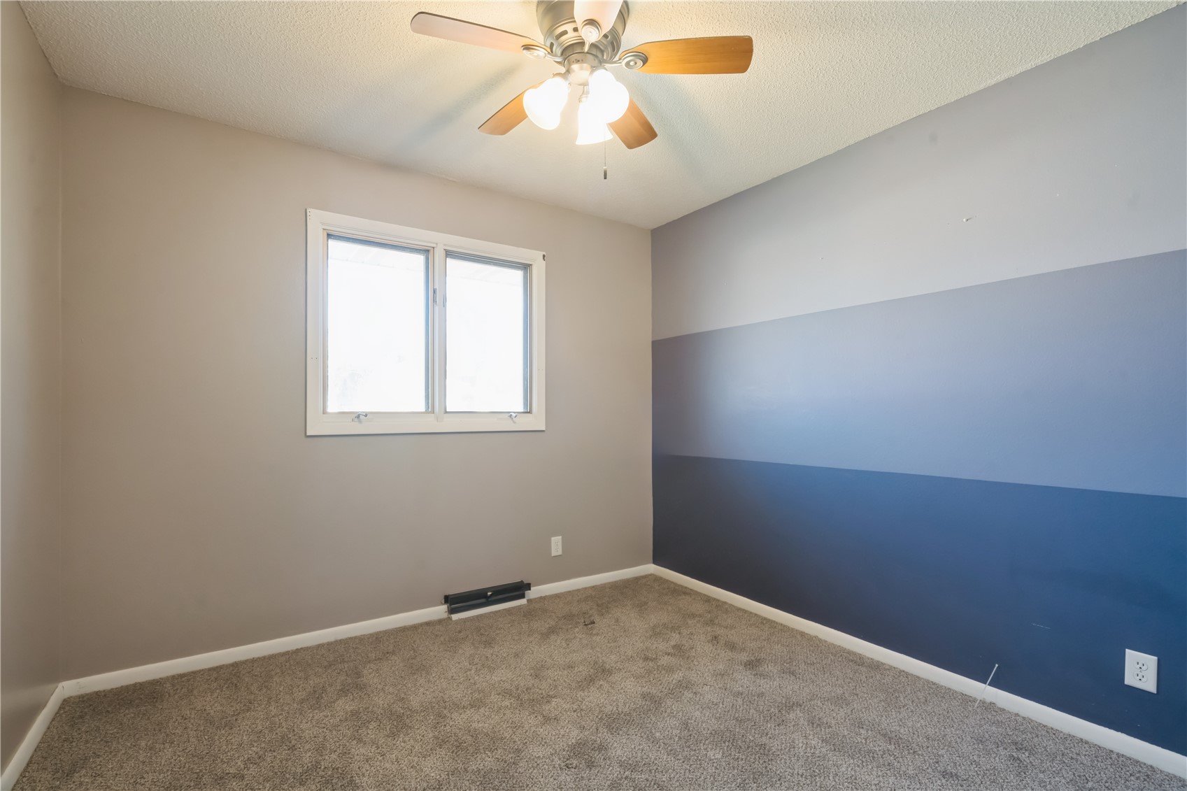 158 32nd Street NW Cedar Rapids IA 52405