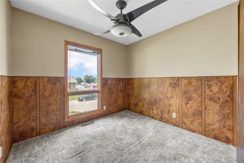 3401 Ardsley Lane SW Cedar Rapids IA 52404