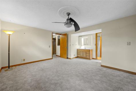3401 Ardsley Lane SW Cedar Rapids IA 52404