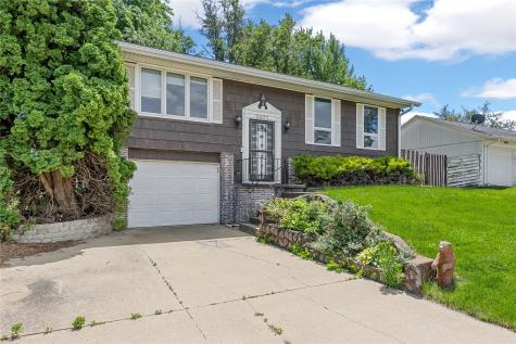 3401 Ardsley Lane SW Cedar Rapids IA 52404