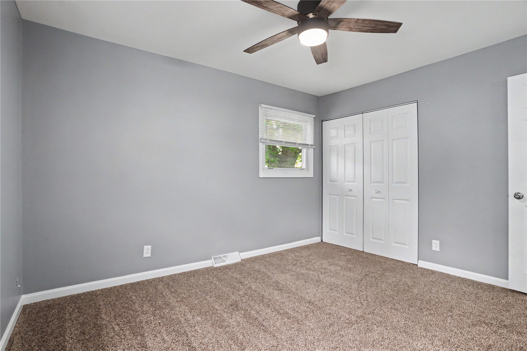 5700 Colorado Drive SW Cedar Rapids IA 52404