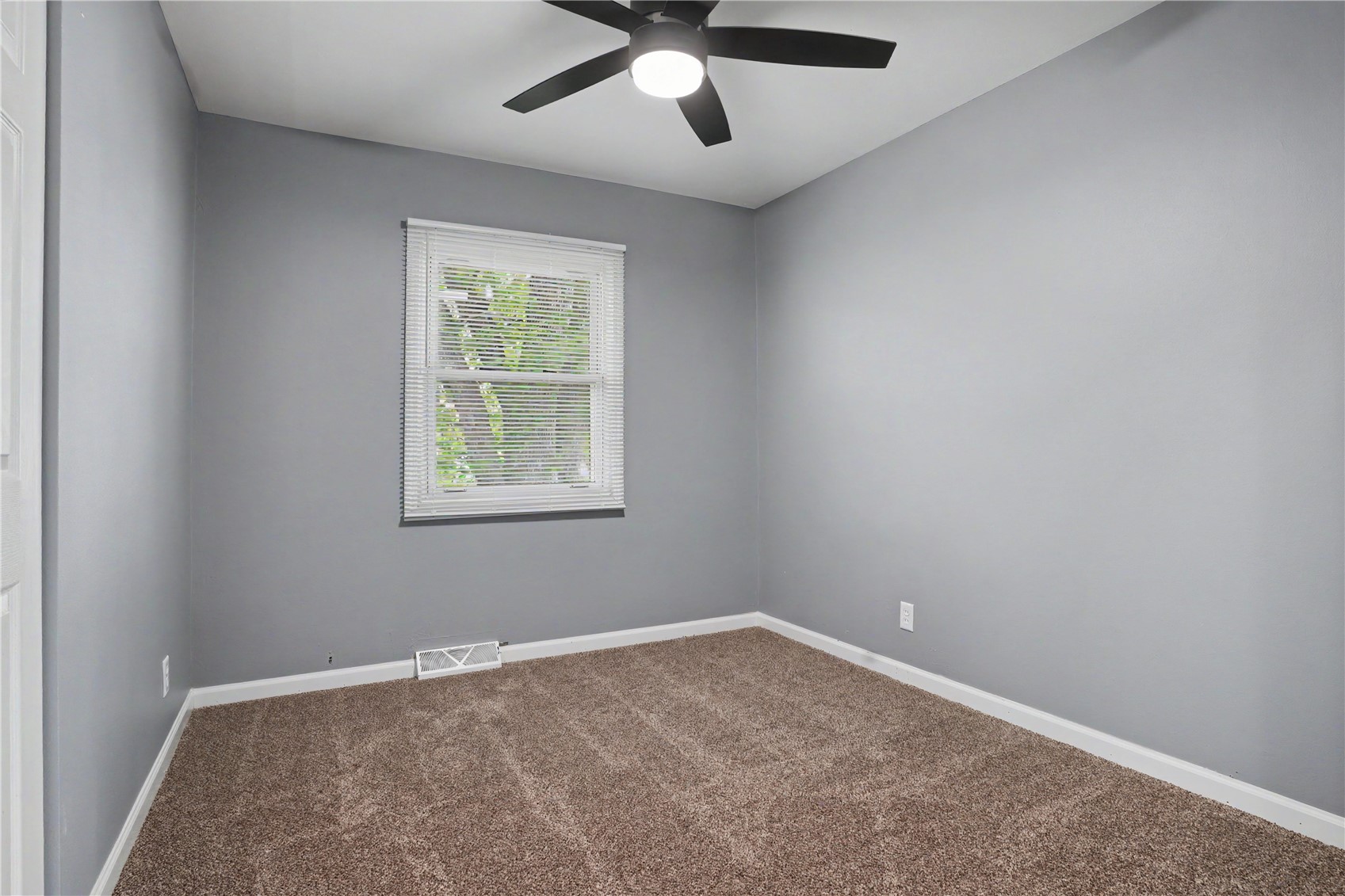 5700 Colorado Drive SW Cedar Rapids IA 52404