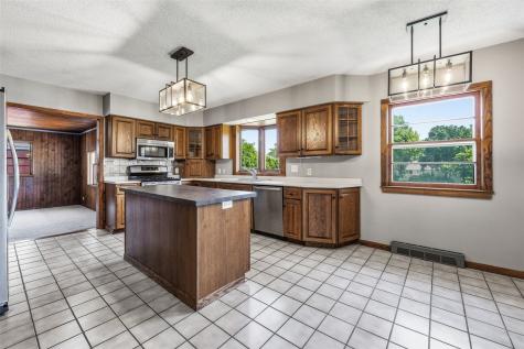 2750 10th Street Marion IA 52302